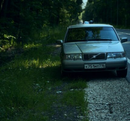 What Factors Should Young Adults Evaluate When Choosing Car Insurance?